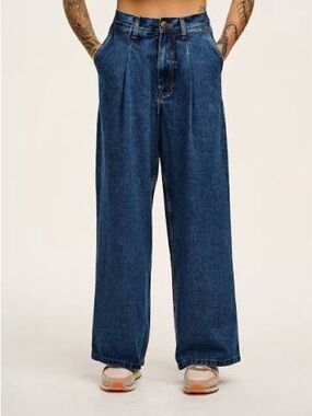 Lucy & Yak Dark Blue Wide-Leg Pleated Jeans